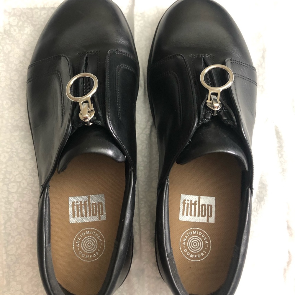 Fitflop black slip on sneakers size 7.5